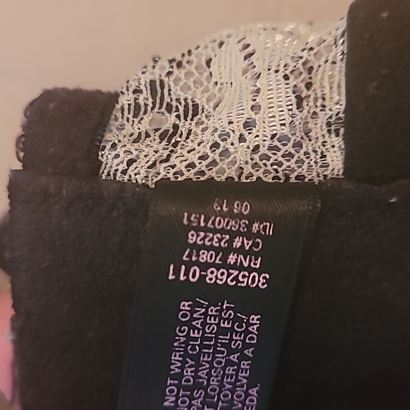 Victoria Secret Bra - Picture 4 of 8